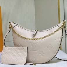 Louis Vuitton Hobo Bags